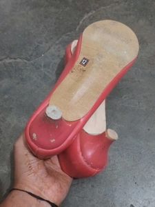 I Sell The Heels