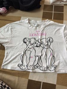 Lion King Graphic Crop Tee