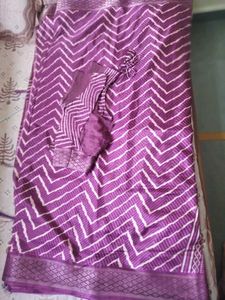 Printed Sarii With Blouse