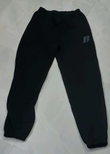 Black &#39;B&#39; Logo Sweatpants - Casual Comfort