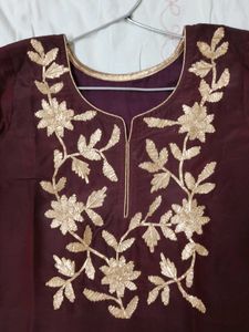 Elegant Embroidered Kurta