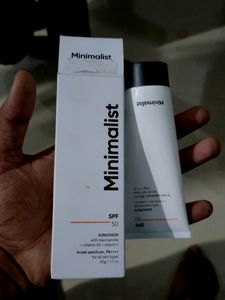 Minimalist Sunscreen (SPF 50)