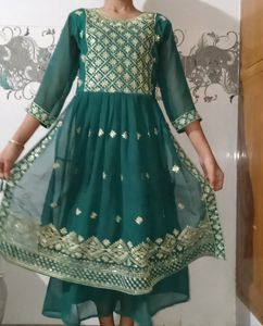 Naira Cut Sharara Suit For Kids|(Size:-10-11years/XL)