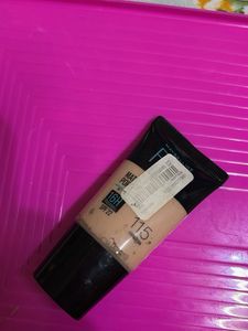 Maybelline Fit Me Foundation