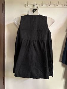 Black Sleeveless Top