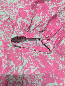 Pink Floral Printed Top💗💚💗