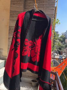 Beautiful Red And Black Stoll Cum Shawl
