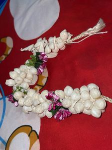 Floral Gajra Hair Accessory