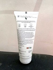 Forever Radiance Face Wash