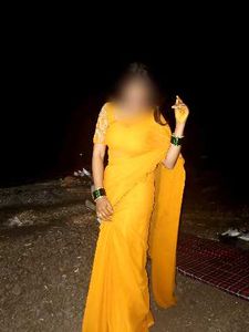 Elegant mustard Yellow Saree with ready blouse