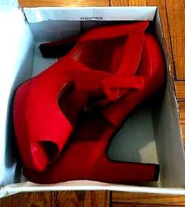 Black Pointed Stiletto Heel