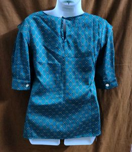Teal patterned Top 32size