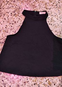 Black Halter Neck Crop Tops