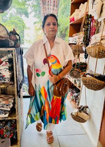 Kaftaan Kurta With Amazing Parrot Graphic