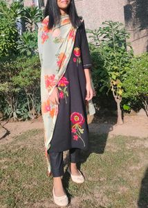 Black Suit Set With Beautiful Dupatta