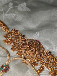 Antique Gold Tone Jewelry Set