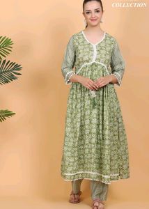 Women&#39;s Aliya Cut Kurti Set