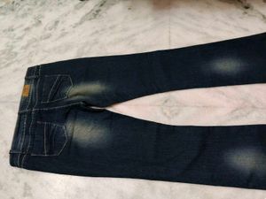 Trending Bootcut Jeans 👖