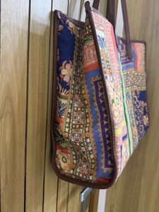 Aarka ritu kumar printed tote bag ( check flaw)