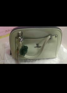 Elegant vintage hand bag