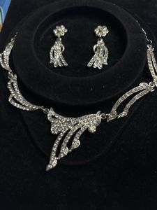 Elegant Jewellery Set