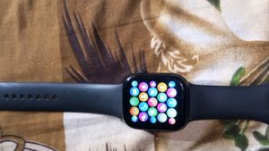Apple Watch Series 8