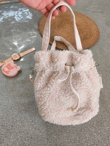 Mini Fur Bucket Bag 🥰