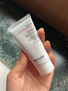 SPF50 light fluid sunscreen