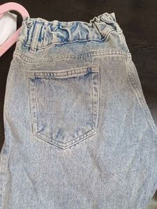 Light Wash High-Waisted Jeans