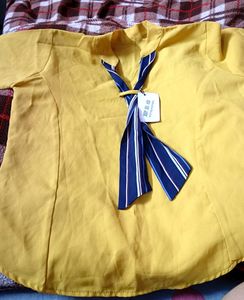 Beautiful Yellow Top 🤩💛🟡