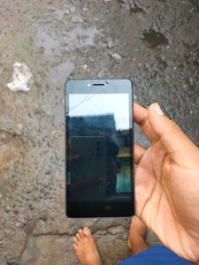 Micromax 4G mobile good condition only charging pin demej