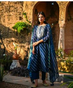Elegant Blue Striped Kurta Set