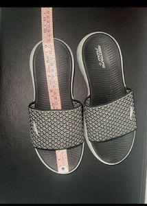 Comfortable women’s Sliders