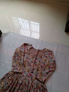 Nayara Cut Kurti (2 Inch Margin)