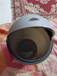 Table Dustbin