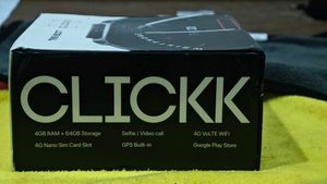 Fire-Boltt Clickk Smartwatch – 4 GB/64 GB