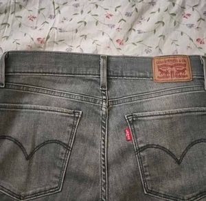 Levi&#39;s Women Grey 710 Skinny Jeans