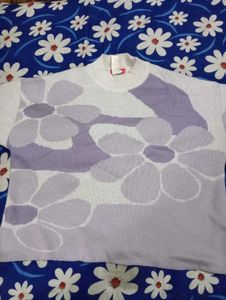 "Lavender and White Printed Winter Sweater - Size