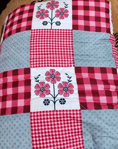 Beautiful Red Grey&#39; AC&#39; Comforter❤️🩶