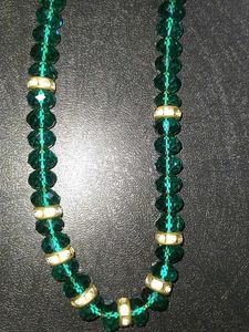 A Crystal Green Chain Necklace