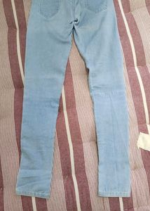 Stylish Light Blue Denim Jeans for Women