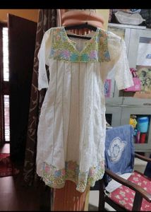 Floral Embroidered Kurta