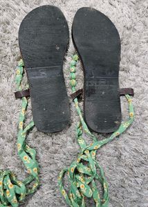 Women Open Toe Flats With Bows