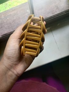 Retro O-Ring Mustard Hair Claw Clip