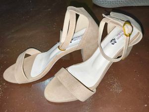 Heel Sandal👠