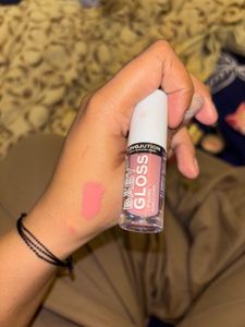 11 Items Of Makeup Non Expired