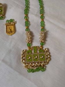 Elegant Green Beaded Kundan Necklace