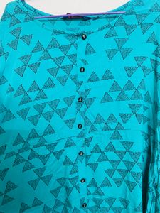 Kurtha With Double Sided Pockets