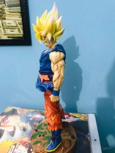 Goku 43 Cm Action Figures With Table Stand