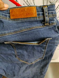 Frayed Hem Cropped Jeans